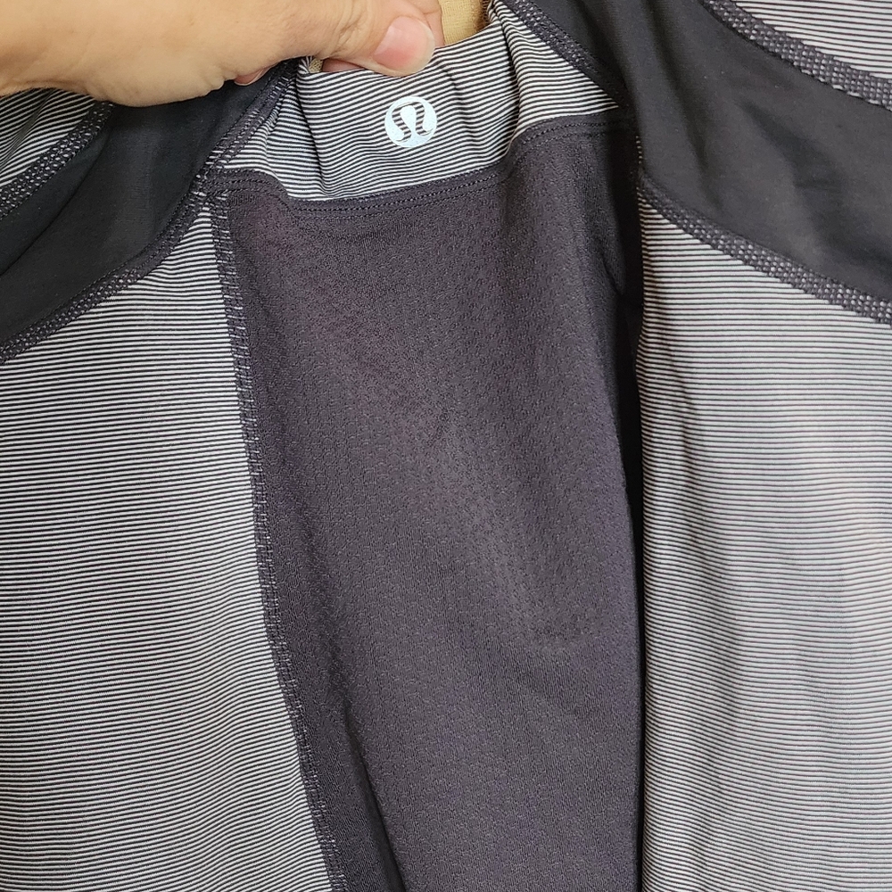 Lululemon Racerback Tanj - Picture 3 of 4